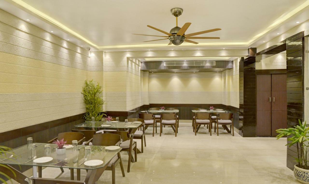 Treebo Premium The Crystal Hotel Calcutta Buitenkant foto