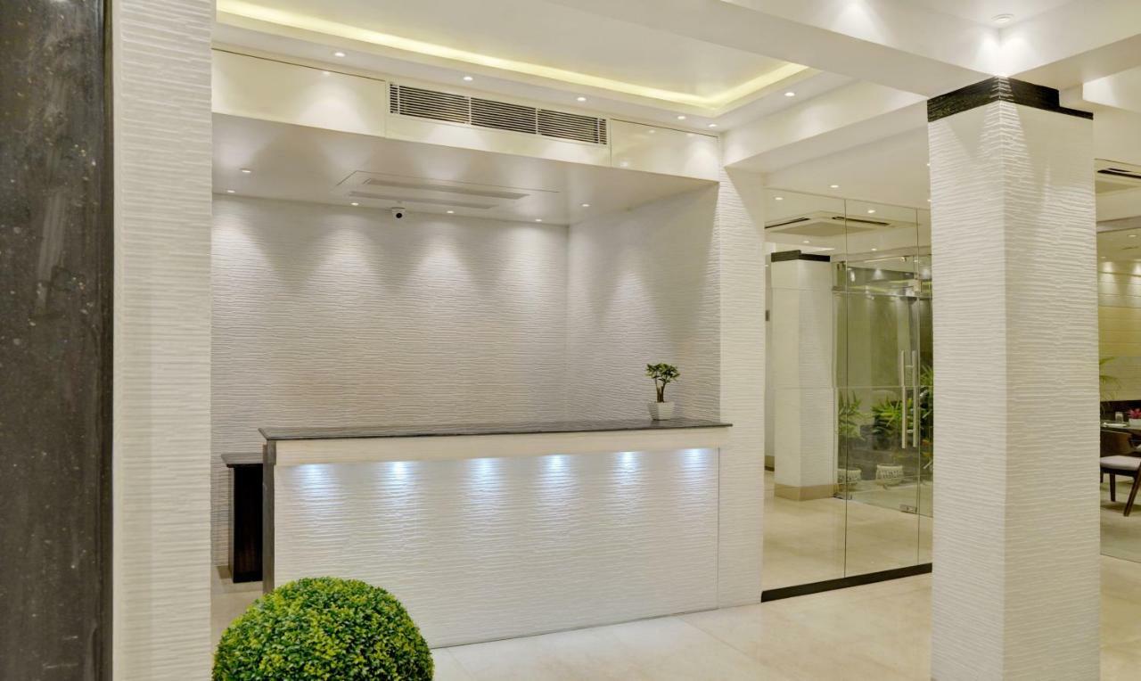 Treebo Premium The Crystal Hotel Calcutta Buitenkant foto